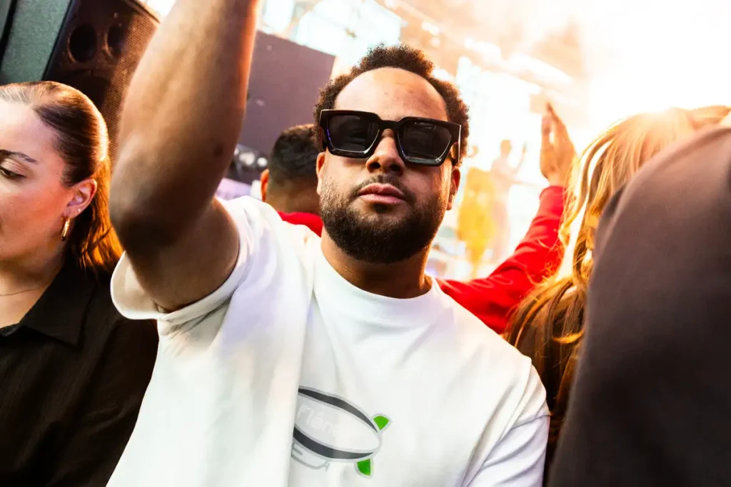 Bezoeker op een Sleazy Stereo-event